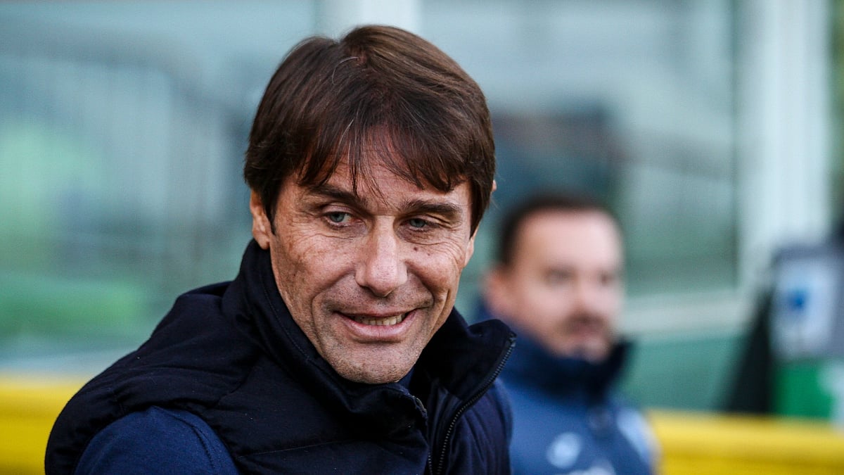 Napoli head coach Antonio Conte. - null