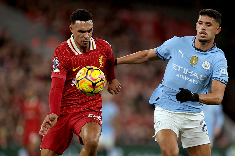 English Premier League soccer Liverpool vs  Manchester City football photo: Trent Alexander-Arnold