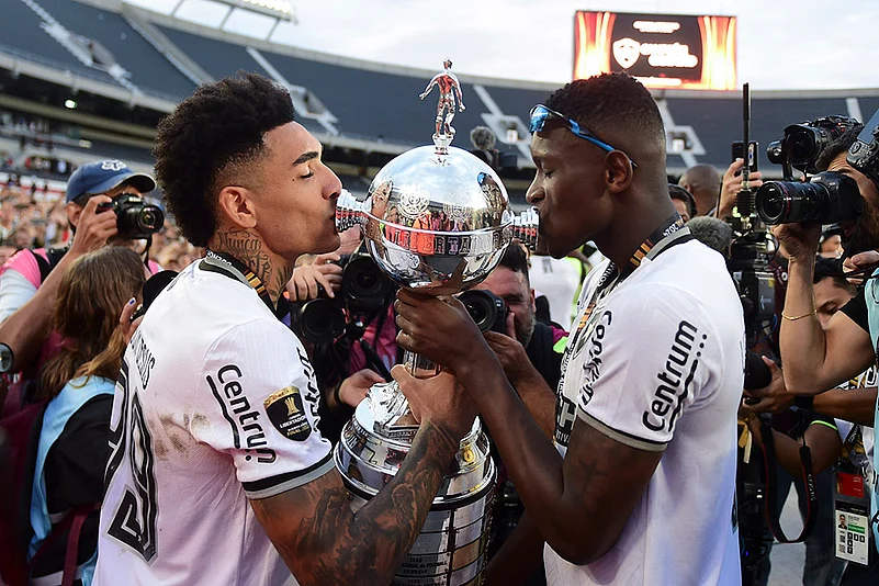 Copa Libertadores Final Botafogo vs Atletico Mineiro football gallery: Luiz Henrique