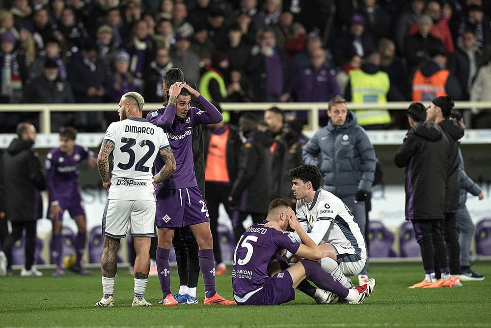 Italy Serie A soccer Fiorentina Vs Inter Milan football Edoardo Bove incident photo: 2