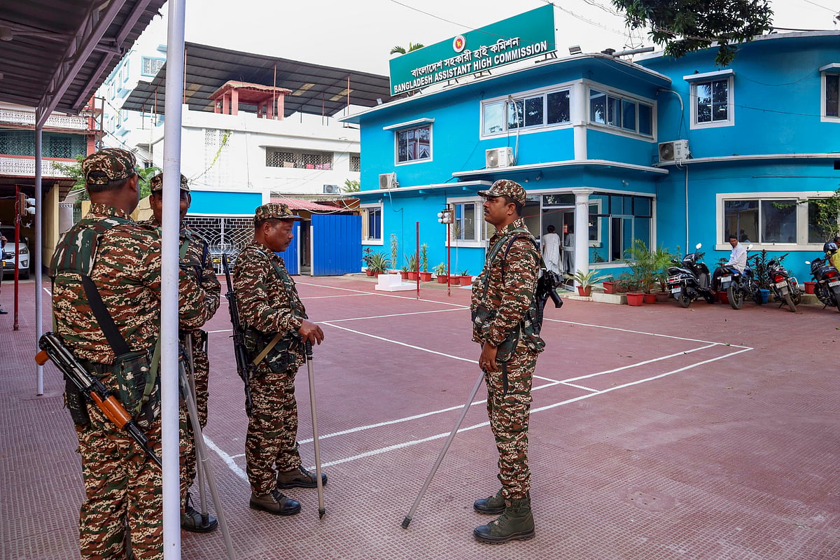 PTI : Security beefed up at Bangladesh Assistant High Commissioner's office in Agartala, Tripura after a rally breached premises. 