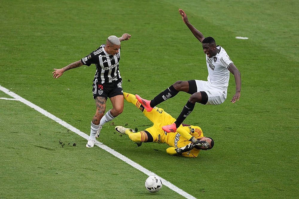 Copa Libertadores Final Botafogo vs Atletico Mineiro football gallery: Luiz Henrique