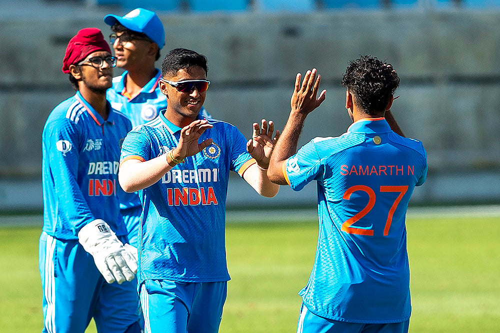 Emirates Asia Cup U-19 Cricket India vs Pakistan photo: Samarth Nagaraj