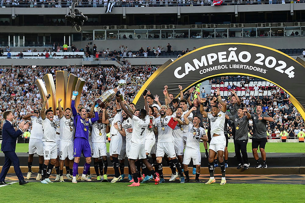 Copa Libertadores Final Brazils Botafogo vs Brazils Atletico Mineiro football gallery: 1