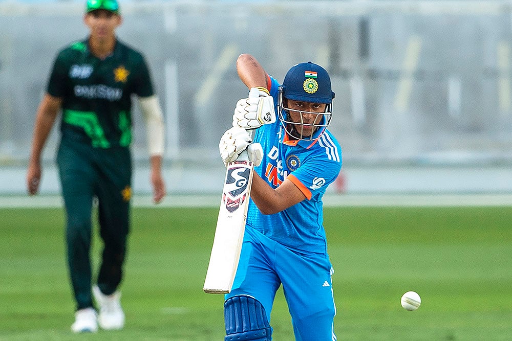 Emirates Asia Cup U-19 Cricket India vs Pakistan photo: Nikhil Kumar