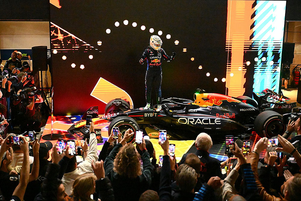 | Photo: Getty Images / Red Bull Content Pool : F1 Grand Prix of Qatar: Race winner Max Verstappen celebrates in parc ferme 