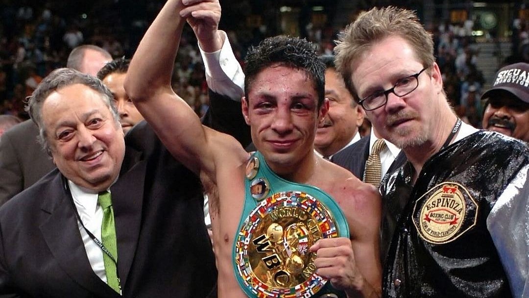 File photo of Mexican fighter Israel Vazquez