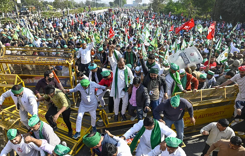 Farmers protest march delhi noida