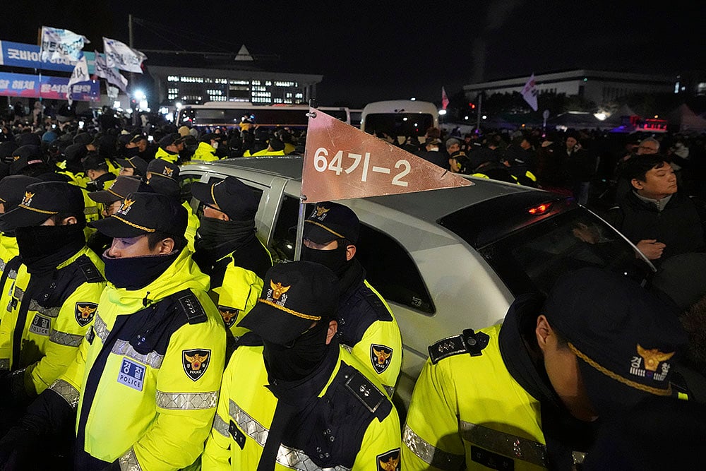 Martial Law: South Korea political crisis photos 3