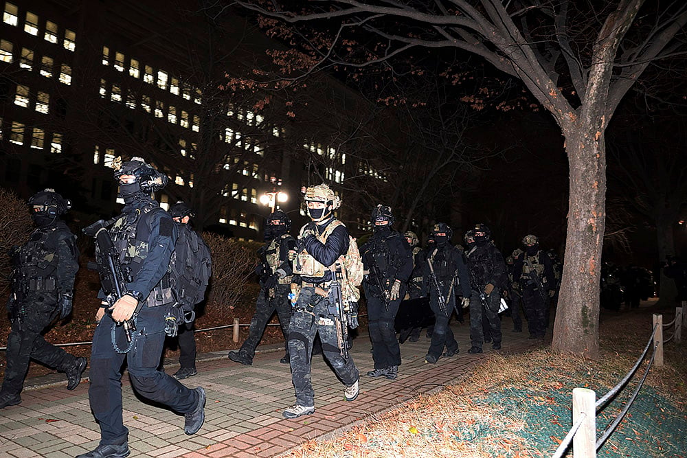 Martial Law: South Korea political crisis photos 6