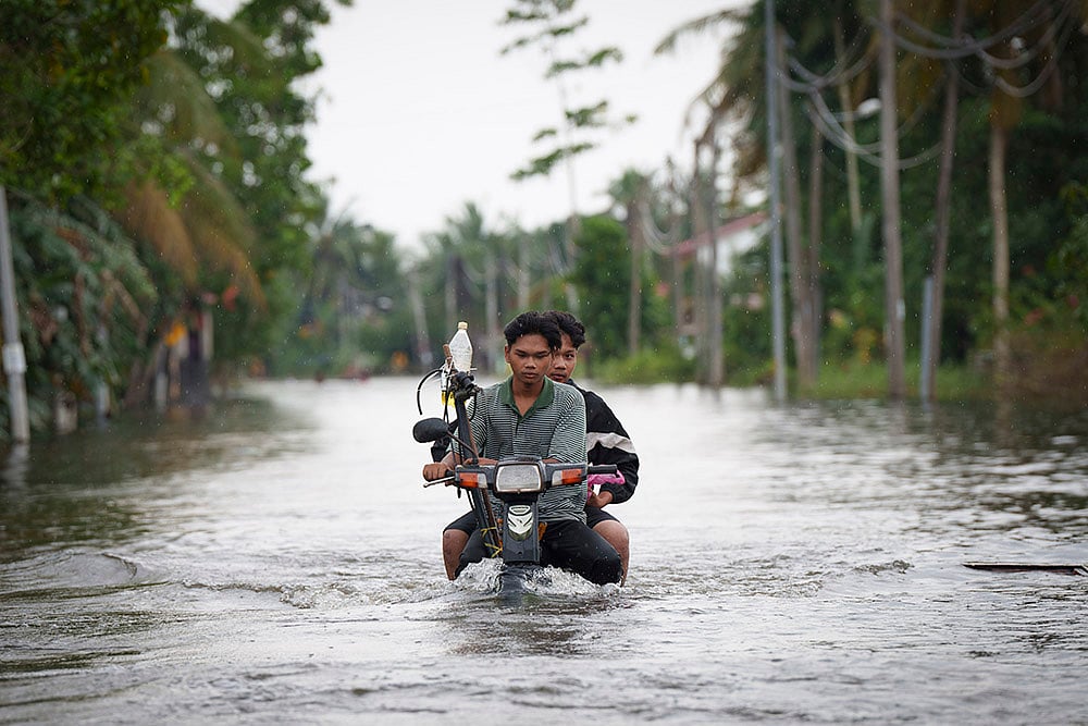 Floods wreak havoc in Malaysia photos: 10
