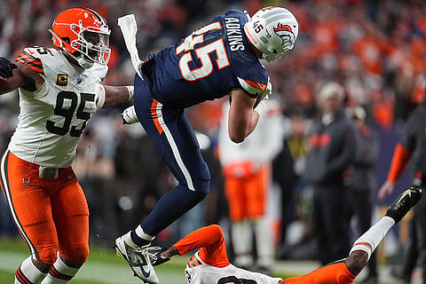 NFL: Broncos tight end Nate Adkins (45) makes a reception