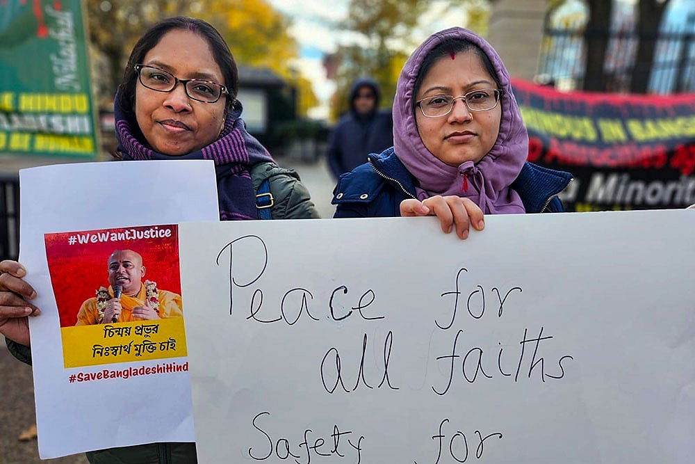 Bangladeshi Hindus protest at the White House