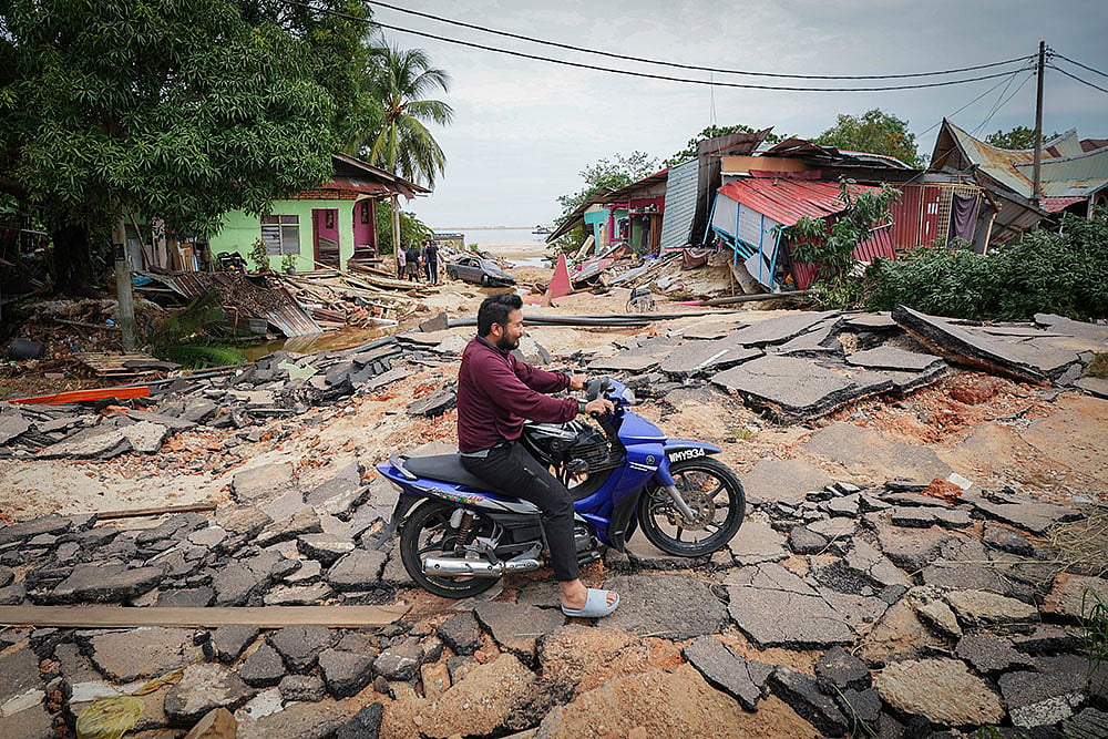 Floods wreak havoc in Malaysia photos: 9