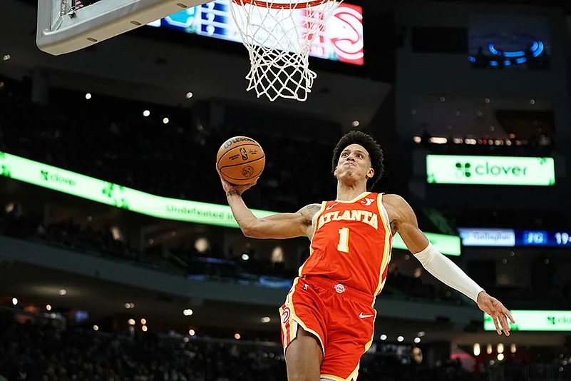 NBA Basketball Game: Milwaukee Bucks vs Atlanta Hawks
