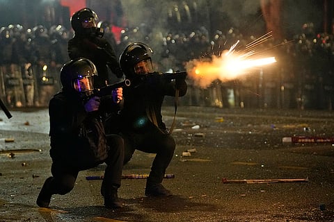 Pro-EU protests in Georgia: Police shoot tear gas towards demonstrators