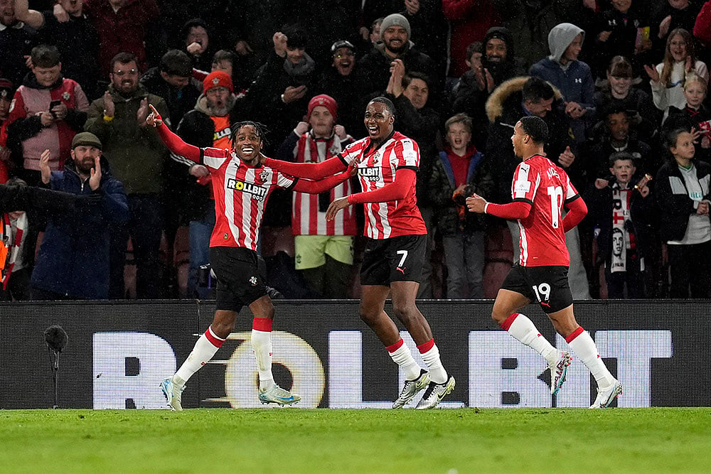English Premier League soccer Southampton vs Chelsea football gallery: Joe Aribo
