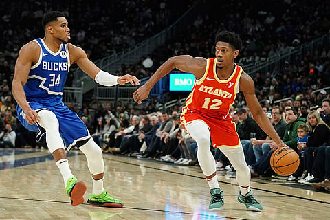 Hawks Bucks Basketball