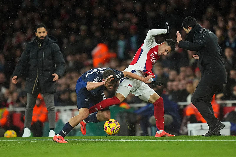 English Premier League soccer Arsenal and Manchester United football gallery: Manuel Ugarte