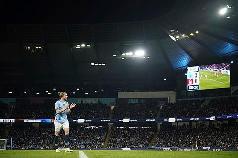 EPL 2024-25: Man City's Kevin De Bruyne applauds after Jeremy Doku scored their side's third goal