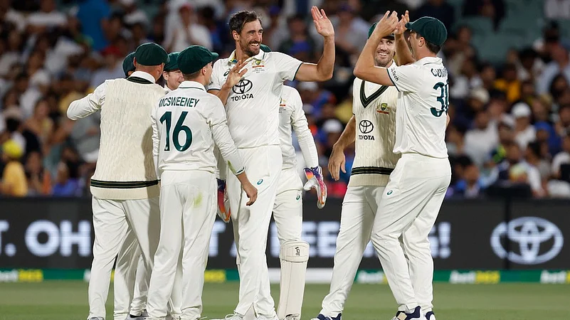 Australia celebrate the wicket of Shubman Gill