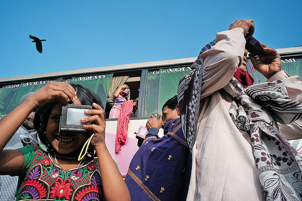 The Street Life: Snapshots from the Serendipity 
photo series 