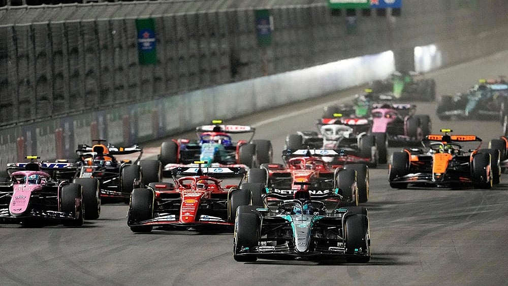 F1 Las Vegas Auto Racing Max 2024 Verstappen Captures 4th F1 Title_4