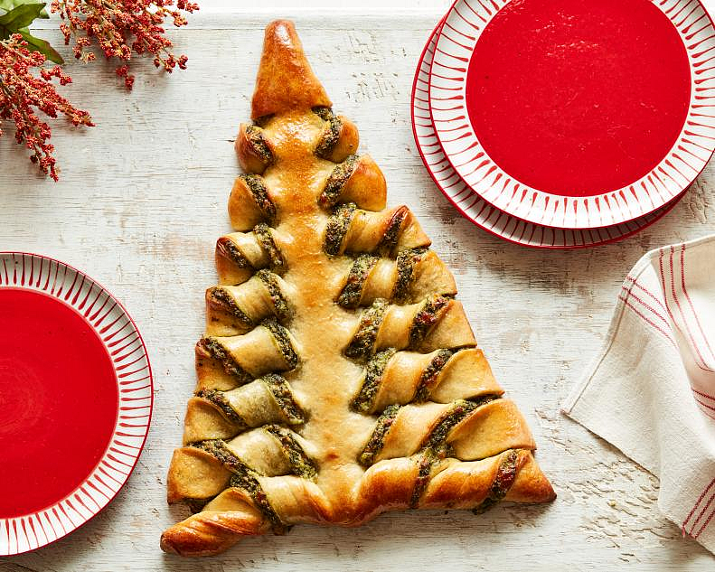 Christmas Tree Pesto Breadsticks