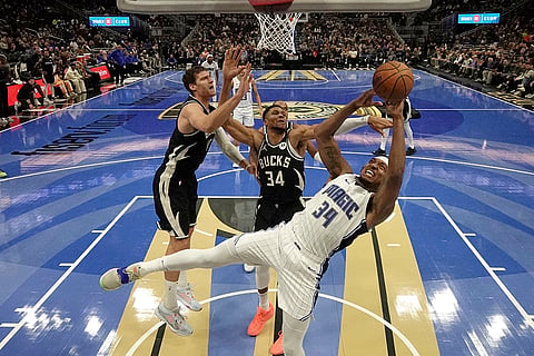 NBA Cup quarterfinals: Magic's Wendell Carter Jr. shoots