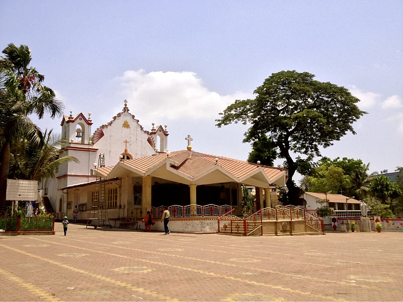 Holy Cross Church, Kurla