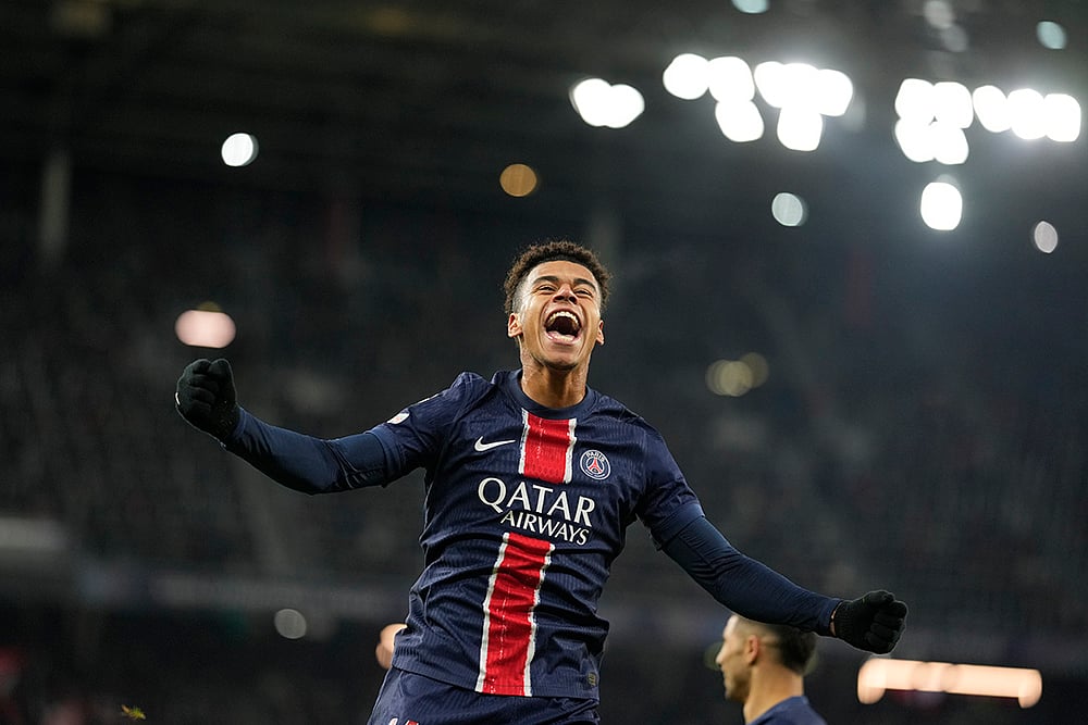 UEFA Champions League soccer PSG Vs FC Red Bull Salzburg football match pics: 