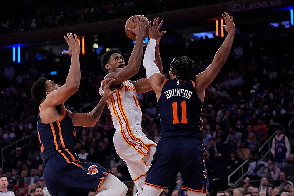 NBA Cup Quarter-Final New York Knicks Vs Atlanta Hawks basketball game pics: Karl-Anthony