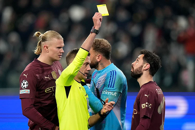 UEFA Champions League Soccer Juventus vs Manchester City football match photos: Clement Turpin