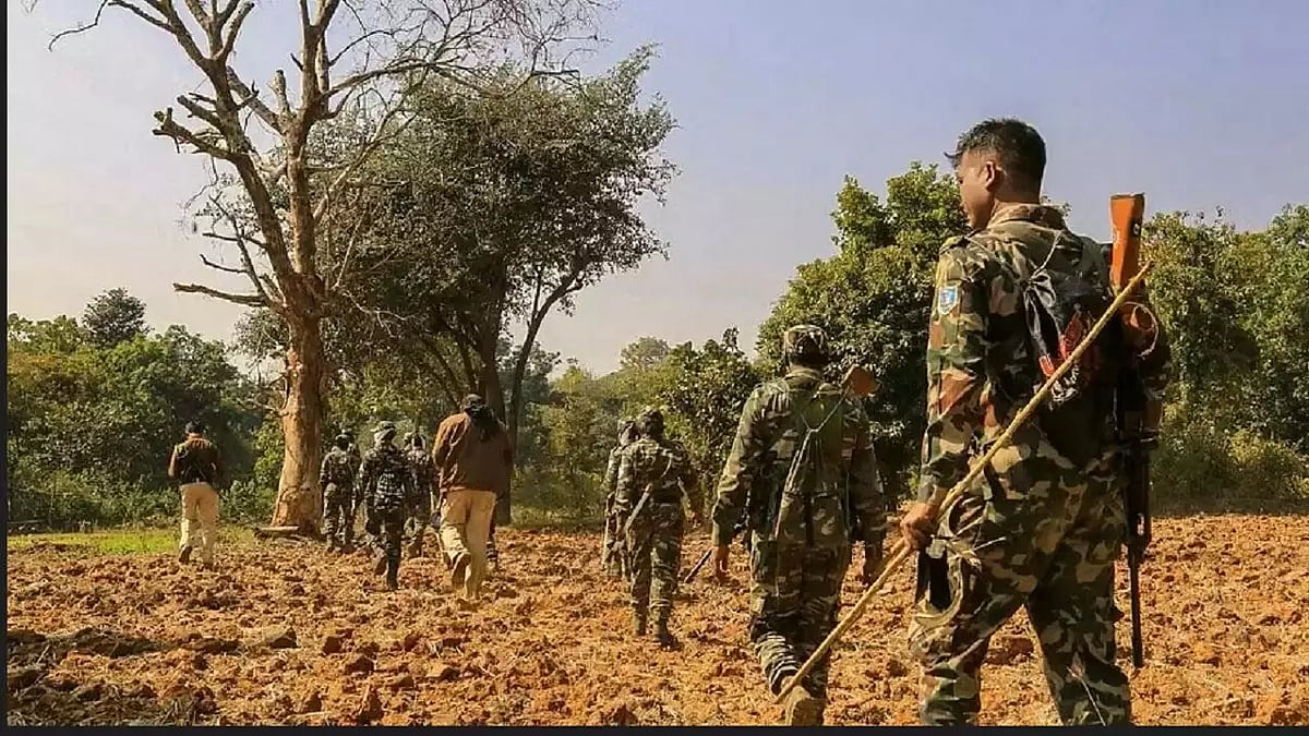 PTI : Naxalites kill man in Chhattisgarh