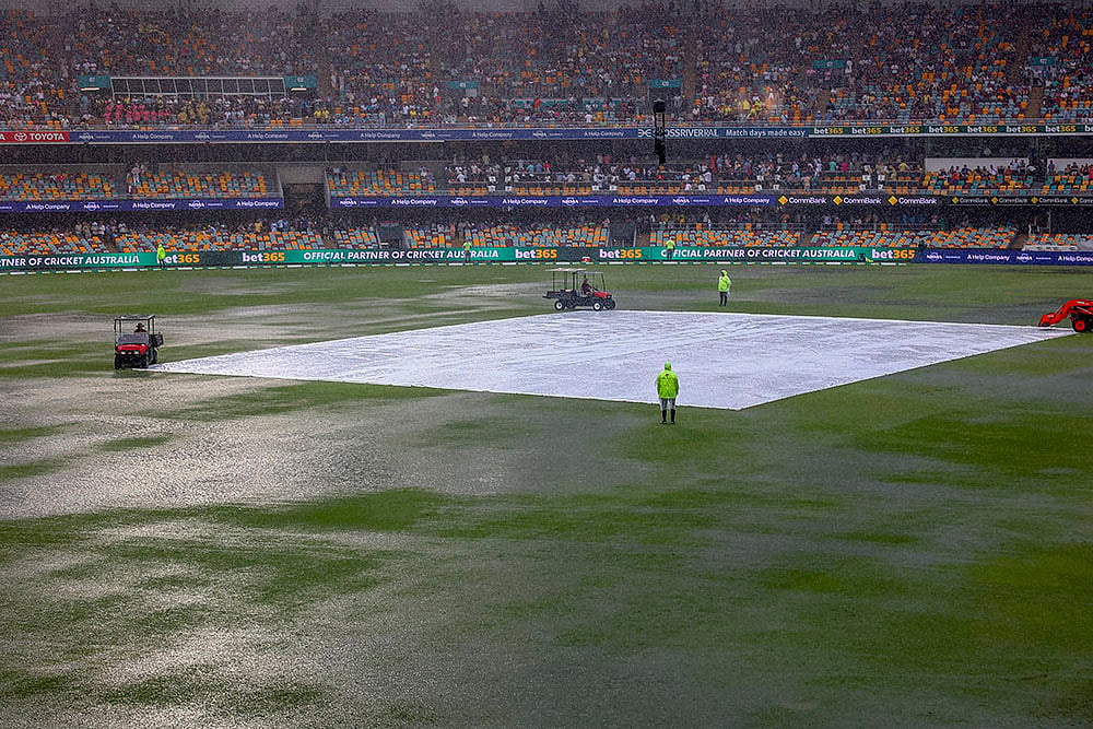 | Photo: AP/Pat Hoelscher : India Vs Australia, 3rd Test Day 1: Rain plays spoil sport on day 1
