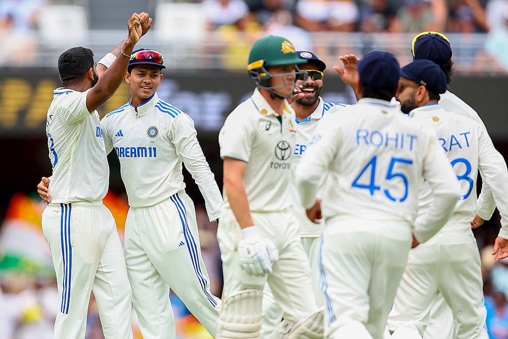 Border-Gavaskar cricket series at Gabba in Brisbane IND Vs AUS 3rd Test Day 2 Pics: 