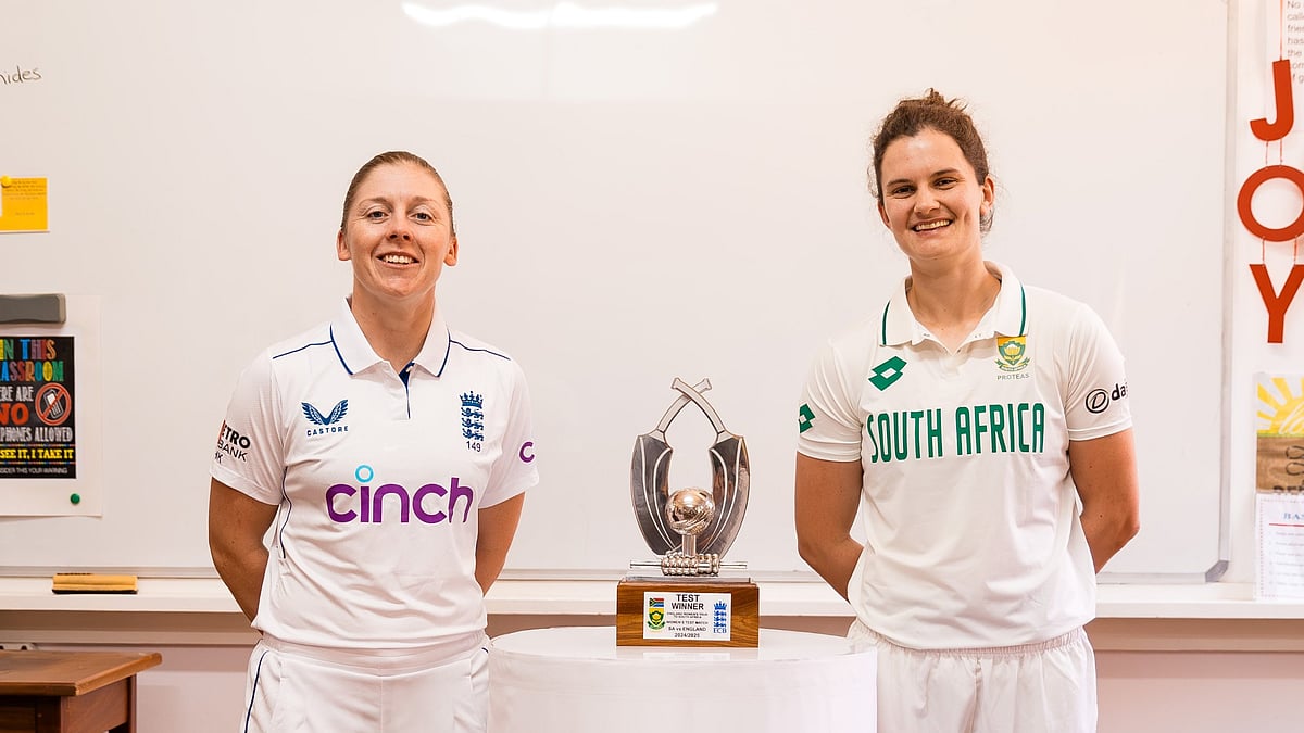 X | Proteas Women  : South Africa Women Vs England Women One-Off Test. 