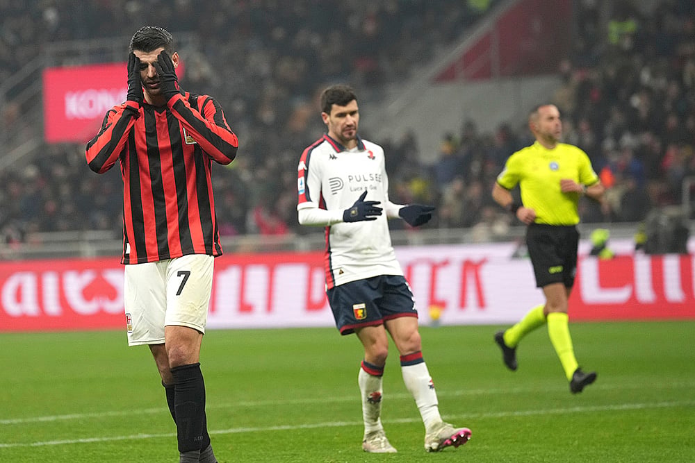 | Photo: AP/Antonio Calanni : Serie A 2024-25: AC Milan's Alvaro Morata reacts after missing a scoring chance 