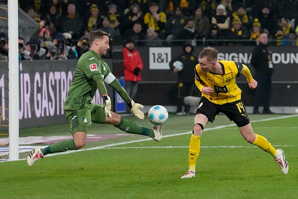 Germany Soccer Bundesliga Borussia Dortmund Vs Hoffenheim football match pics: Oliver Baumann