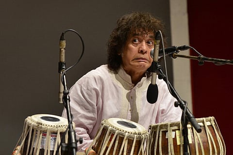 Ustad Zakir Hussain performs Pandit Birju Maharaj's 75th birthday.