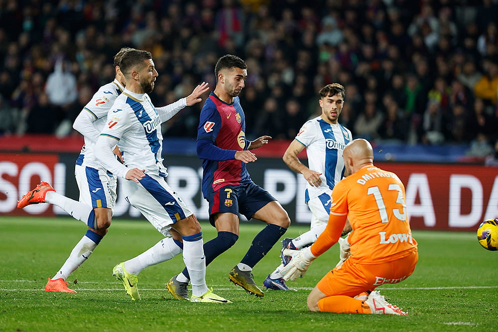Spain soccer La liga Barcelona vs Leganes football match pics: Marko Dmitrovic