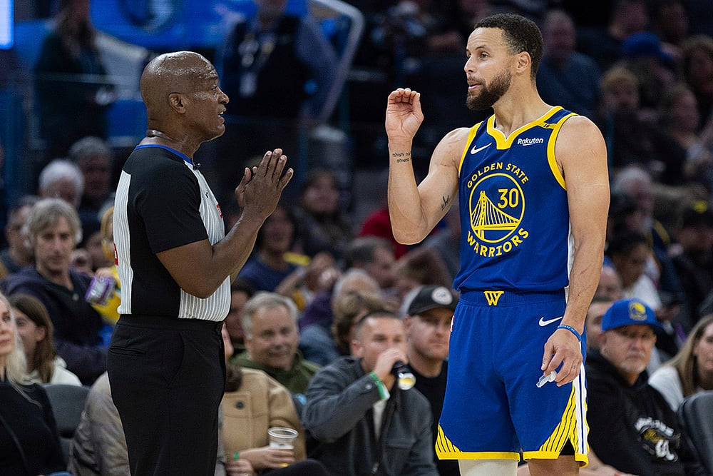 NBA 2024-25 Golden State Warriors vs Dallas Mavericks basketball game photos: Stephen Curry 