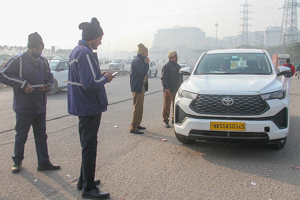 Vehicle checking for GRAP-4 compliances