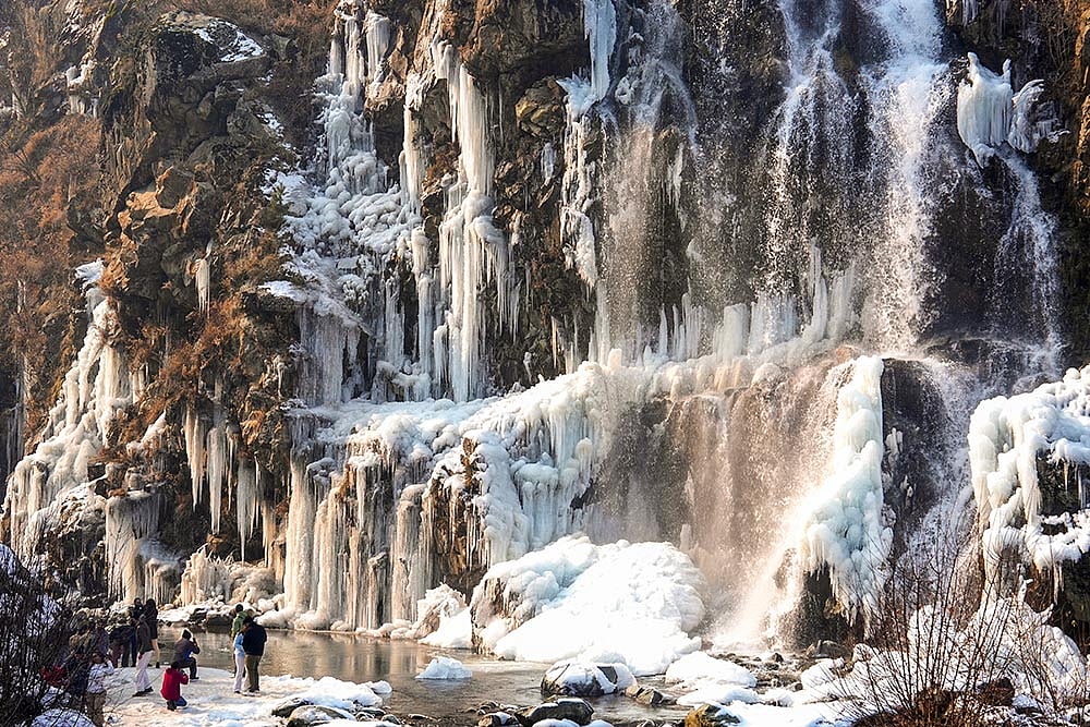 Cold wave in Kashmir valley