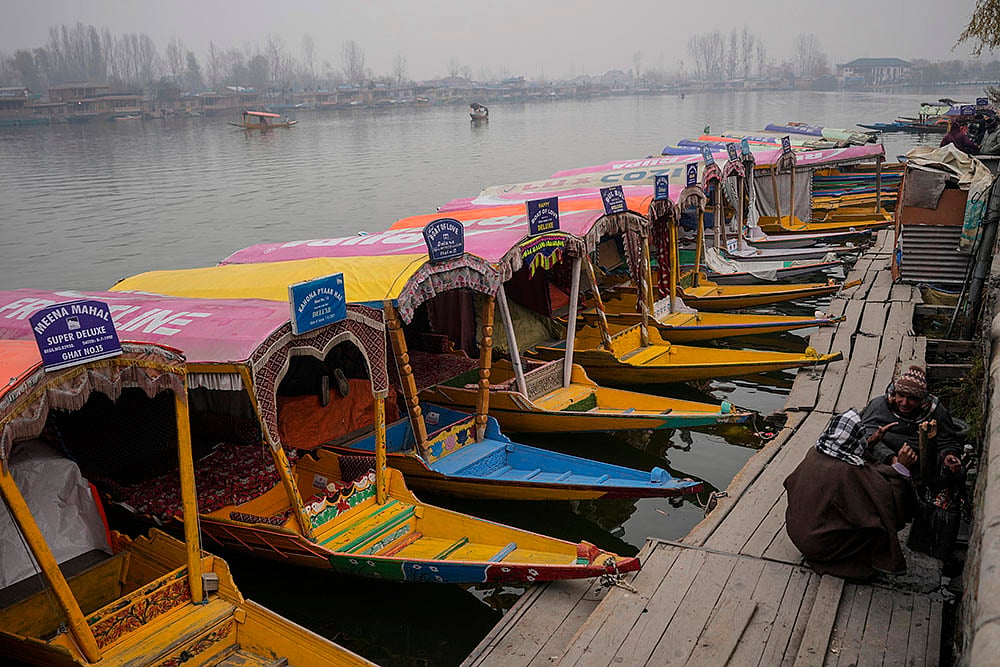 North India Weather winter season Cold wave in Kashmir valley in pics: 10