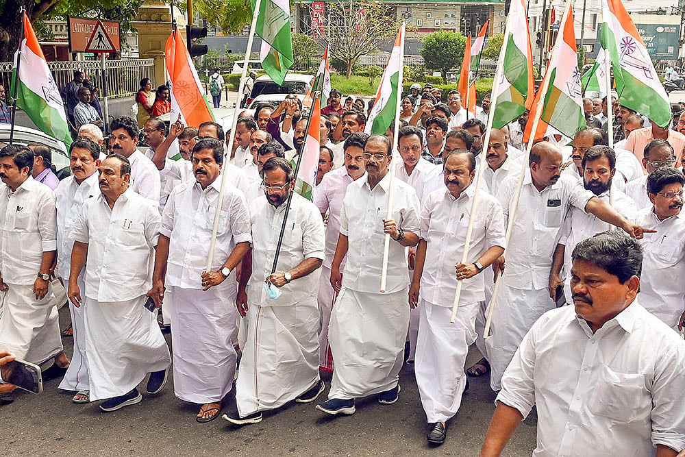 Kerala Cong protest march in Trivandrum