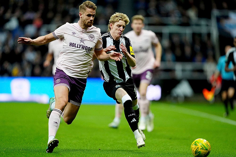 English League Cup quarterfinal soccer Newcastle United Vs Brentford football photos: Anthony Gordon