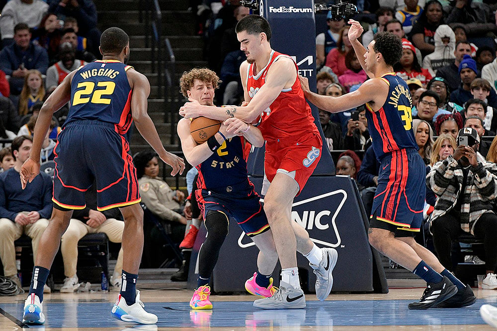 NBA Basketball 2024-25 Memphis Grizzlies vs Golden State Warriors match pics: Brandin Podziemski