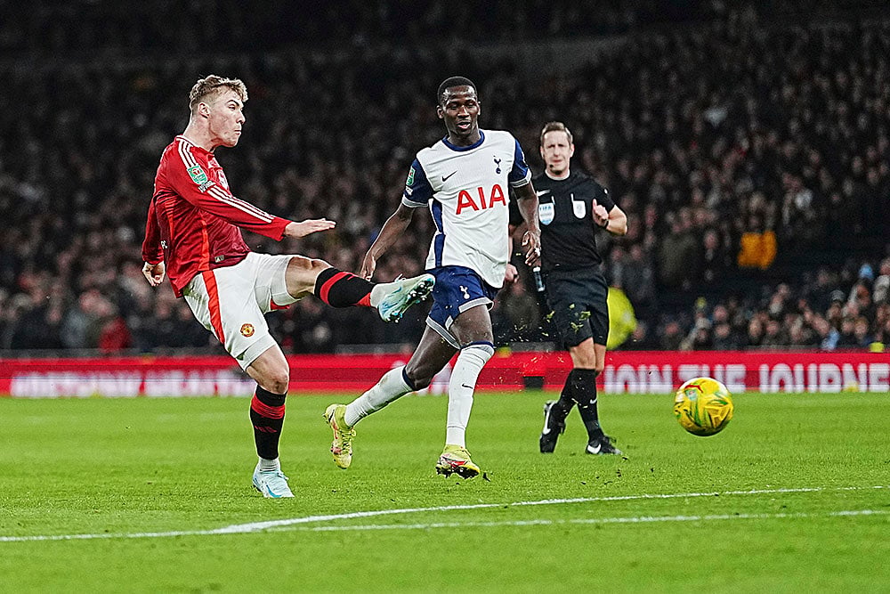 English League Cup quarterfinal soccer Tottenham and Manchester United football : Rasmus Hojlund