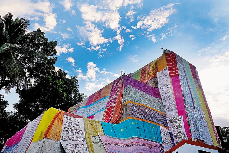 Glimpses: Kanthar Ghor